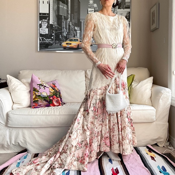 Drop waist/mermaid  floral skirt lace bodice wedding dress/evening gown - Picture 3 of 17